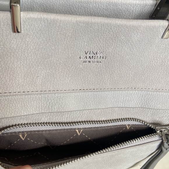 Vince Camuto Ayla Leather Purse in Cloud grey- multi pocket, brand new condition - Picture 8 of 12